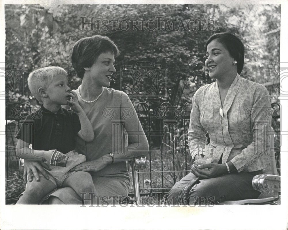 1964 Women Chicago Intl Hospitality Center-Historic Images