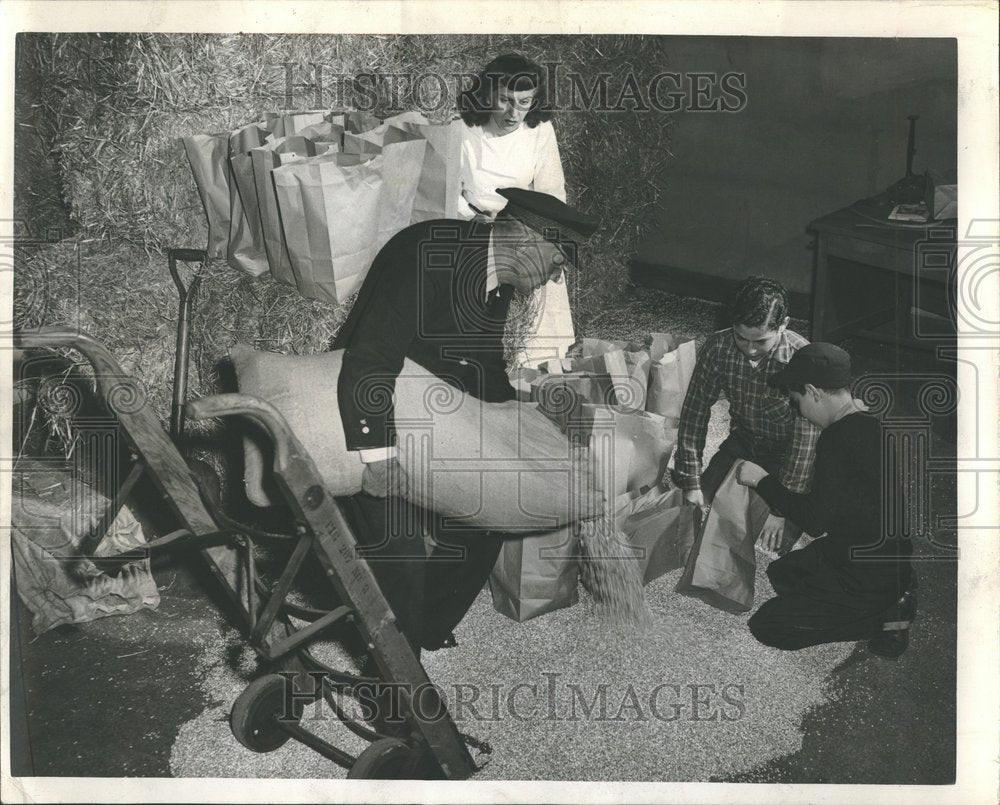 1947 L.C. Krueger Frances Samas Feed Bags - Historic Images