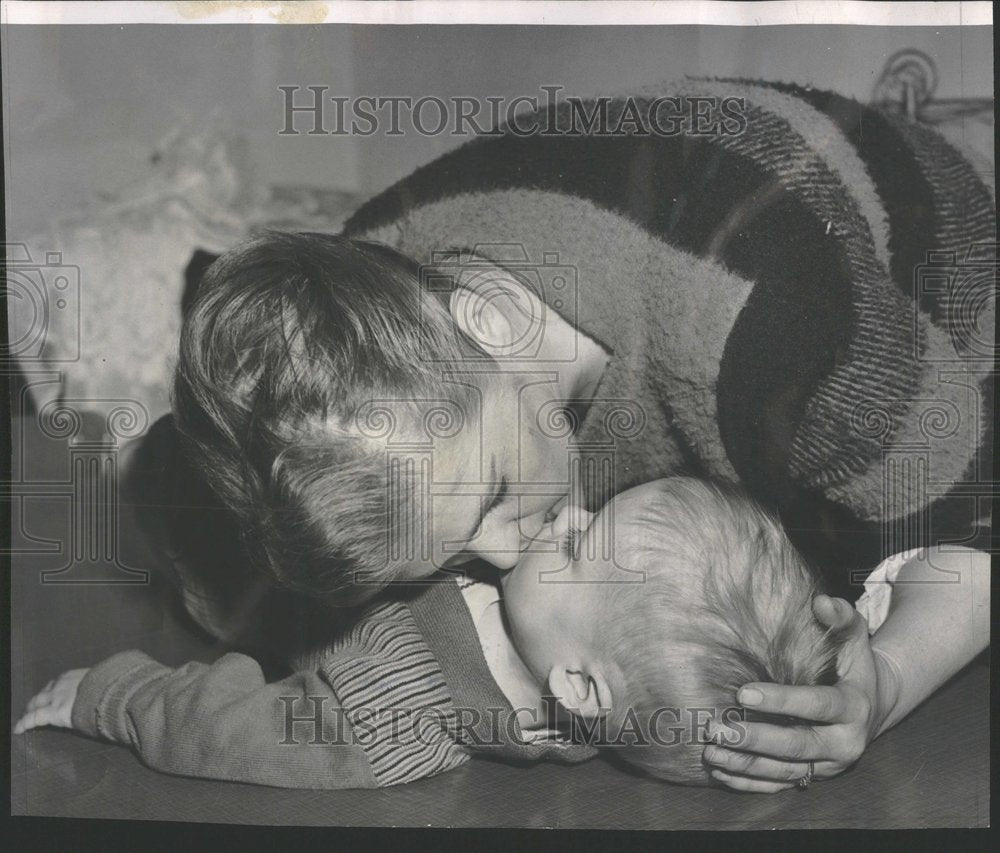 1962 Patricia Berglund Saves Son with CPR-Historic Images