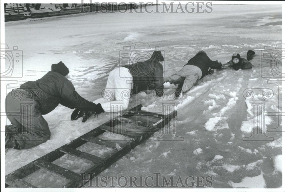 1964 Press Photo Ice Rescue Demonstration - Historic Images