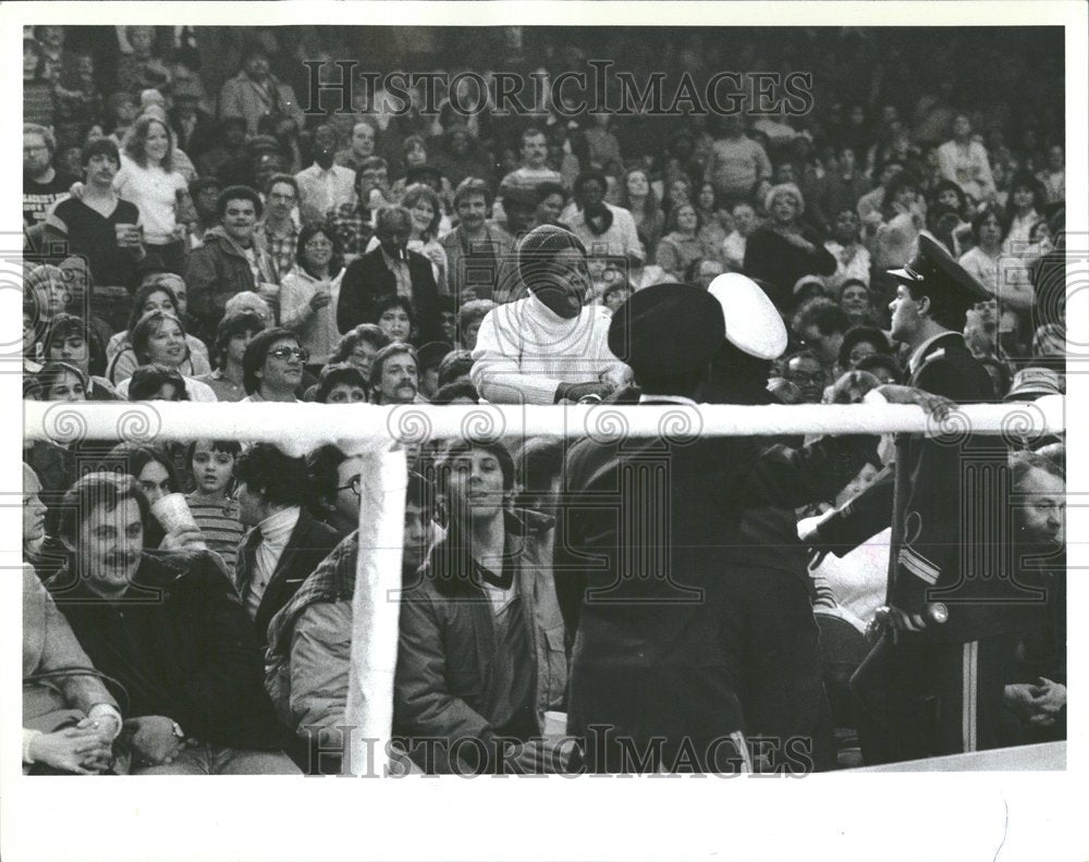 1983, International Amphitheater crowd event - RRV97623 - Historic Images