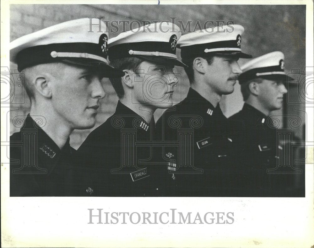 1984, Del Crandall i n Formation Drills - RRV97971 - Historic Images