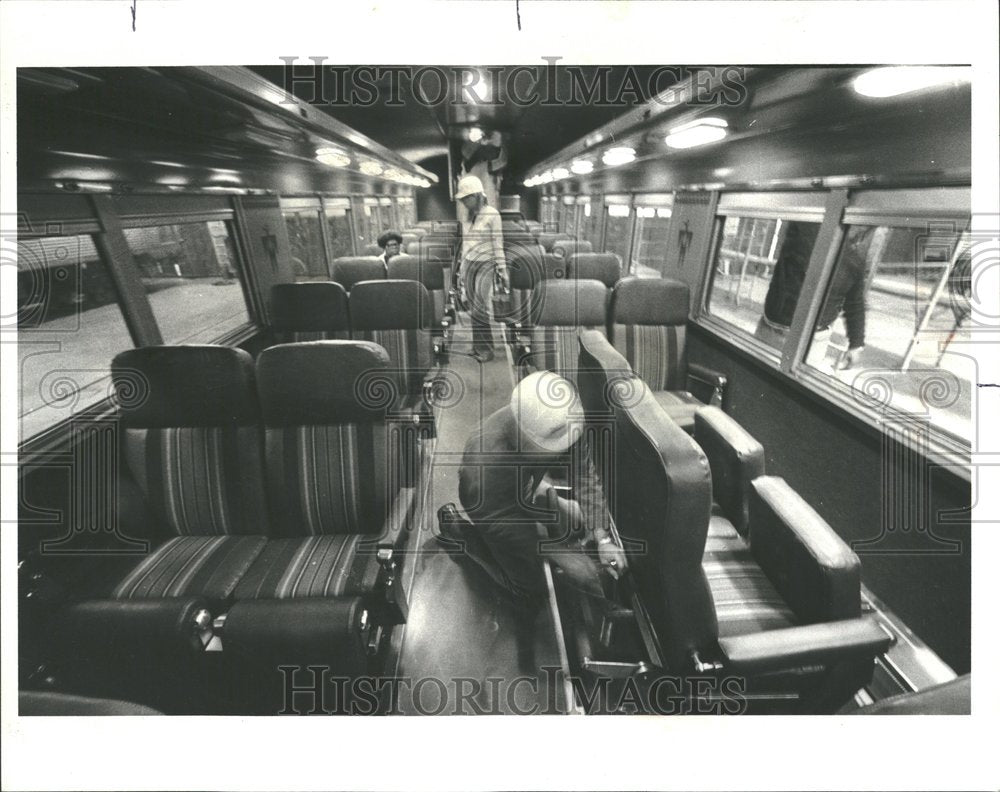 1980, Mechanic coach lounge chair car line - RRV98015 - Historic Images