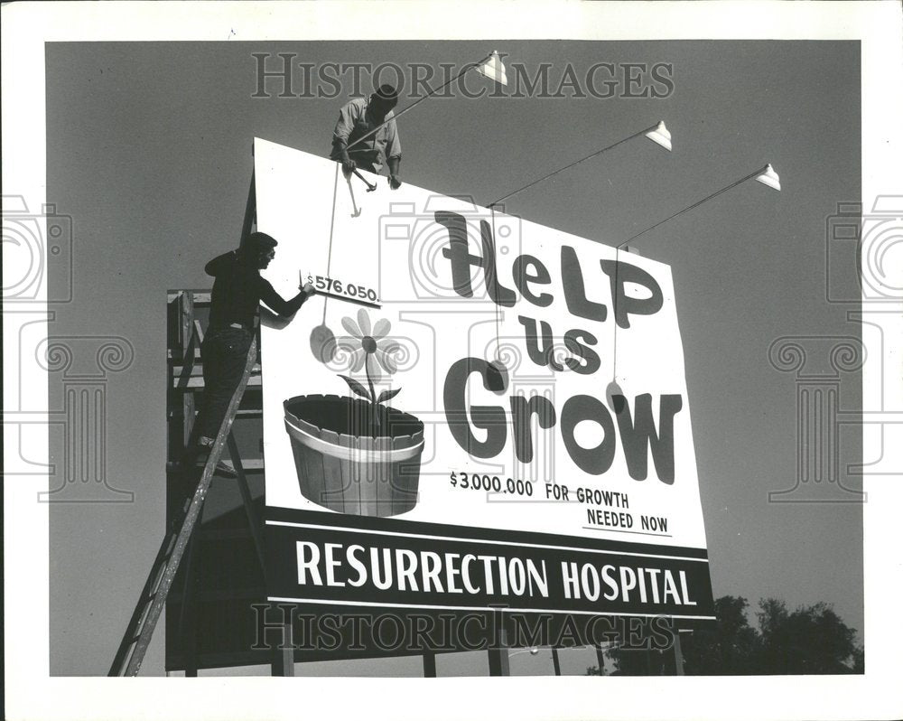 Press Photo Resurrection Hospital Bill Congo Reynolds - RRV98081 - Historic Images
