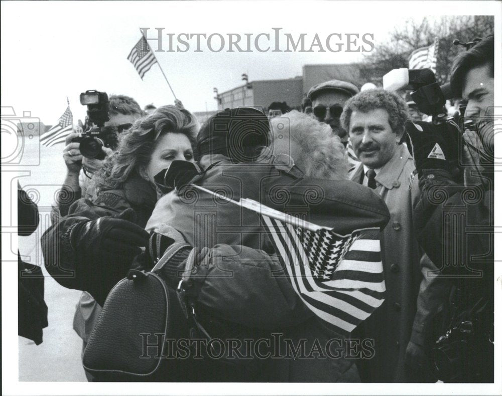 1991 Press Photo Sr Airman Marc Diskue Brandon Old Son - RRV98291 - Historic Images