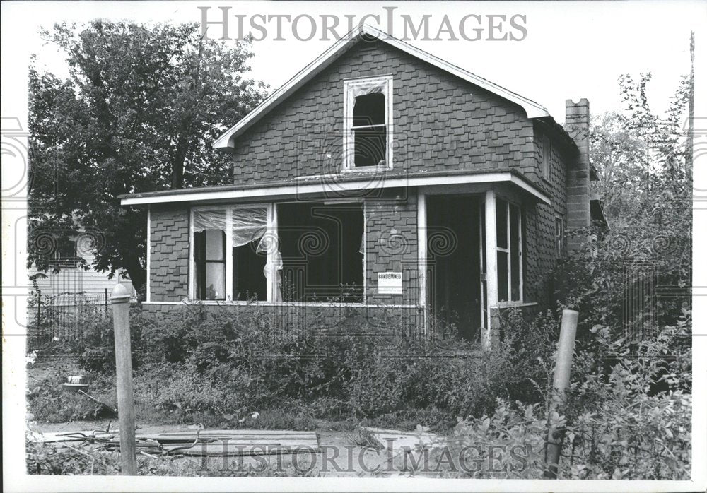 1972 Condemned House West Lake Road Detroit-Historic Images