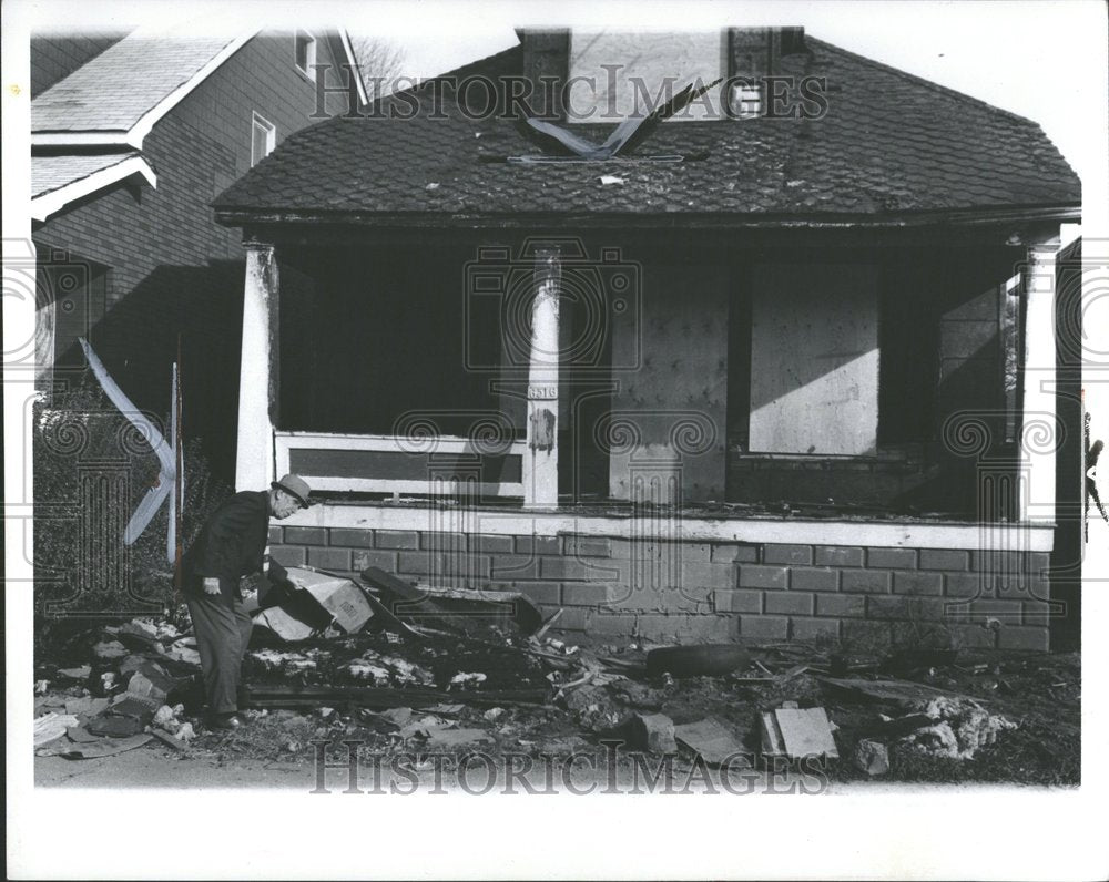 1971 Burned Out House Harvey Gerard Detroit - Historic Images