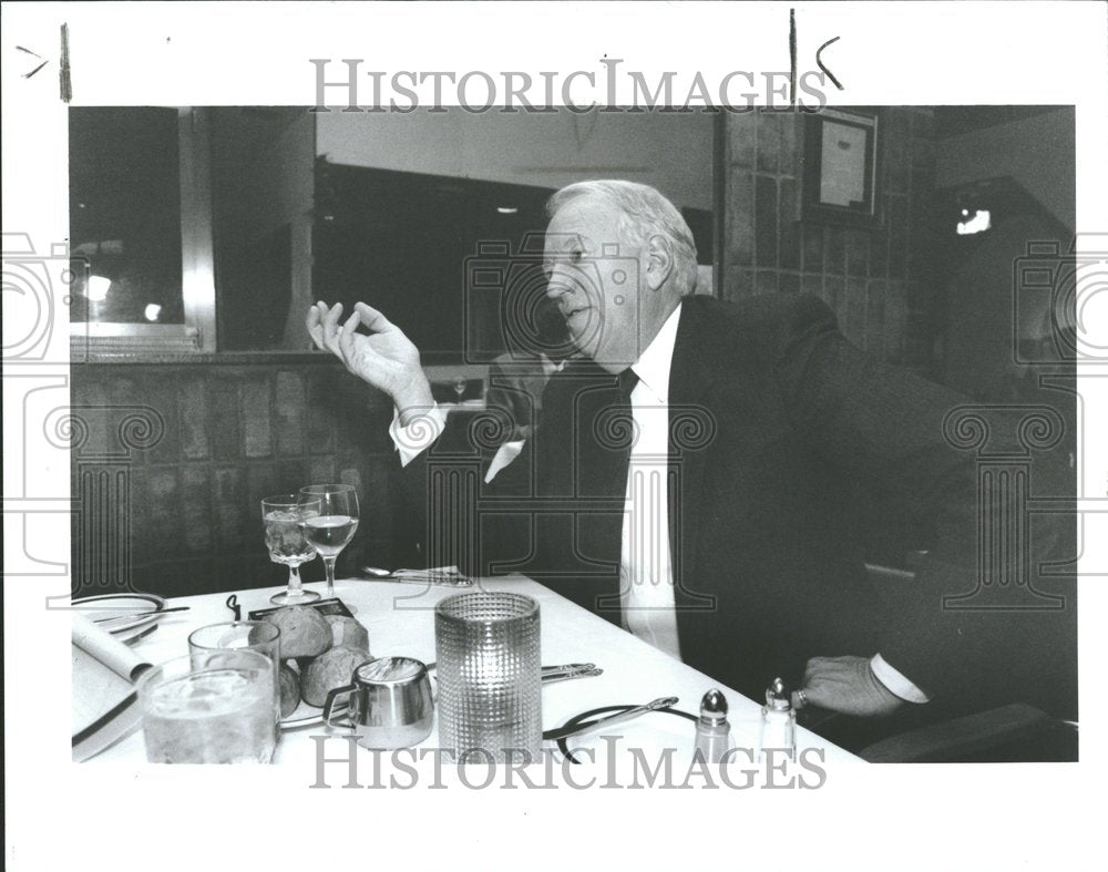 1991 Press Photo David Jones Vice President Det Tines - Historic Images