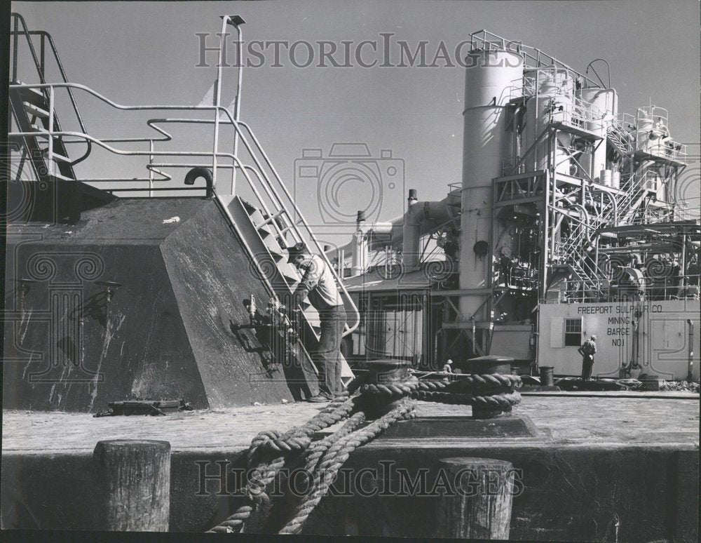 1962, Floating sulphur mining plant world - RRV98783 - Historic Images