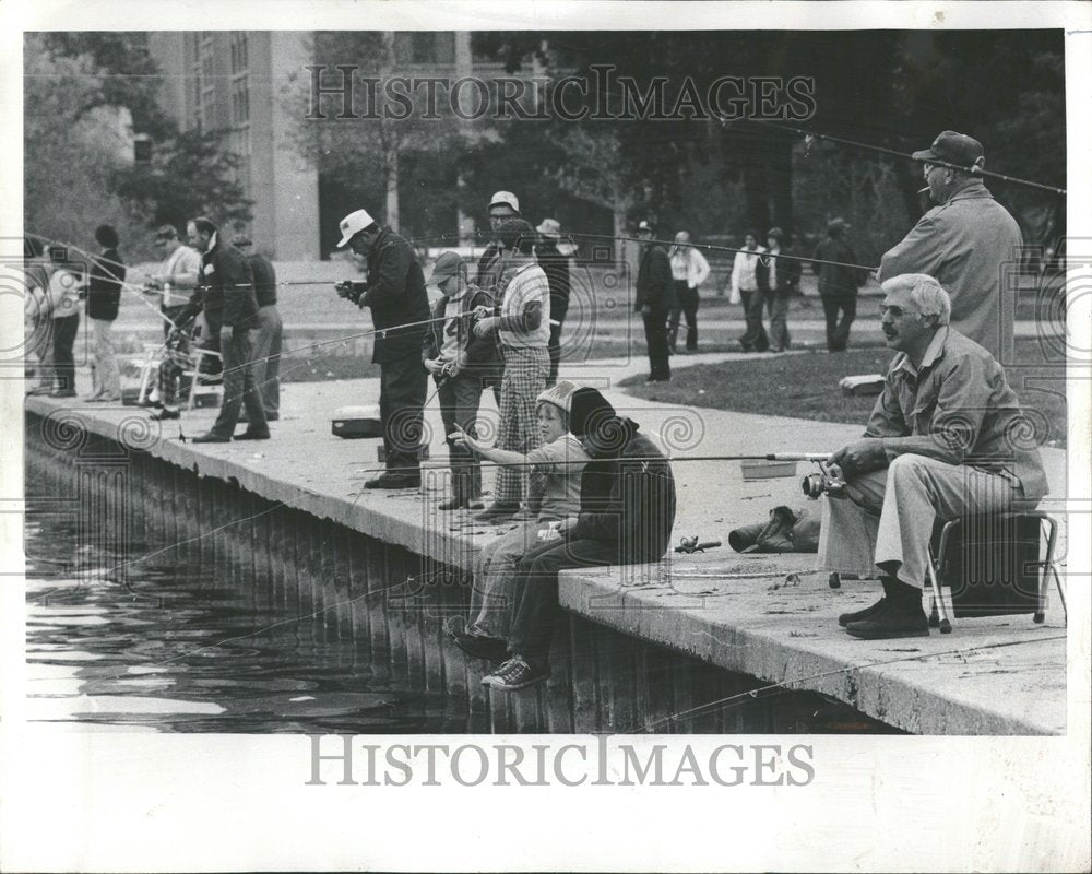 1976 Fisherman fishing Salmon Diverse Nets-Historic Images