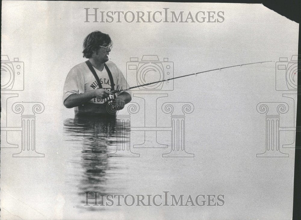 1972 Press Photo Fishing Lake Michigan Deep Water - Historic Images