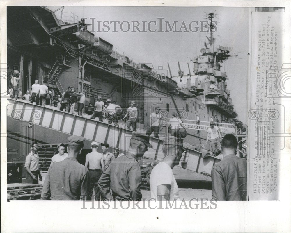 1961 Press Photo Combat equipped Marines Ship Boxer - Historic Images