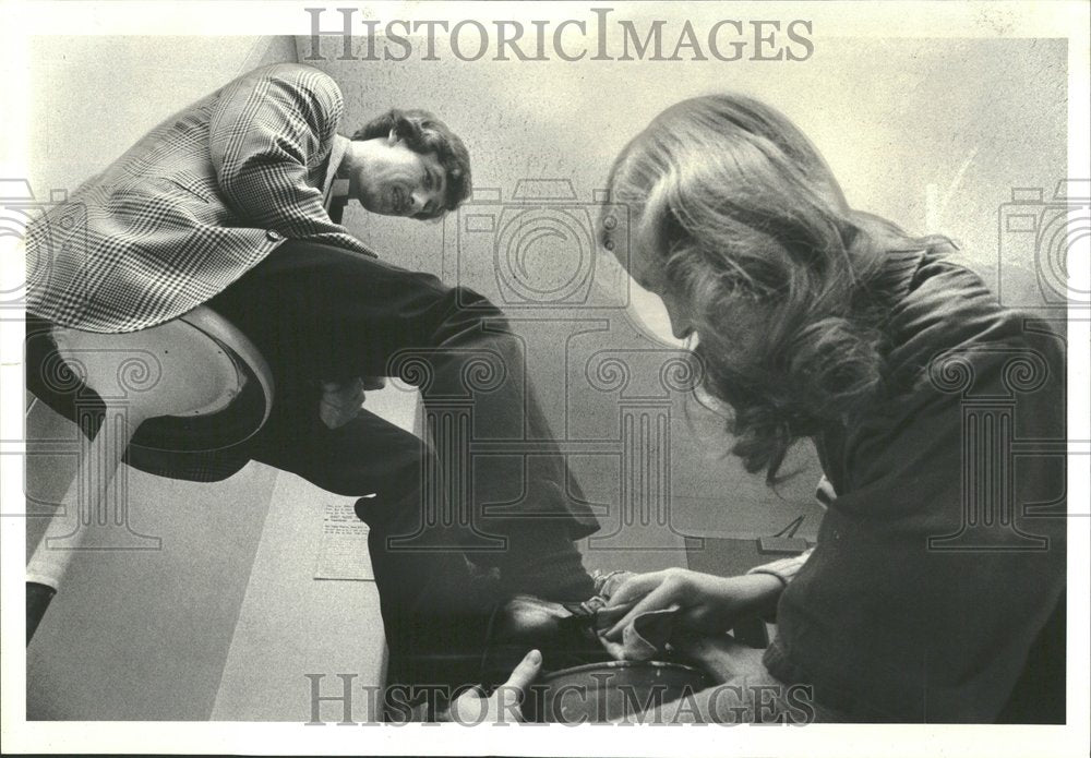 1978 Press Photo Oak Park West Subarea Hospital Nurse - Historic Images