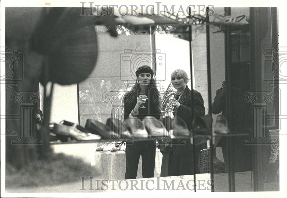 1981 Press Photo Rabvelle Tonczak Joan Weinsteins Paula - RRV99045 - Historic Images