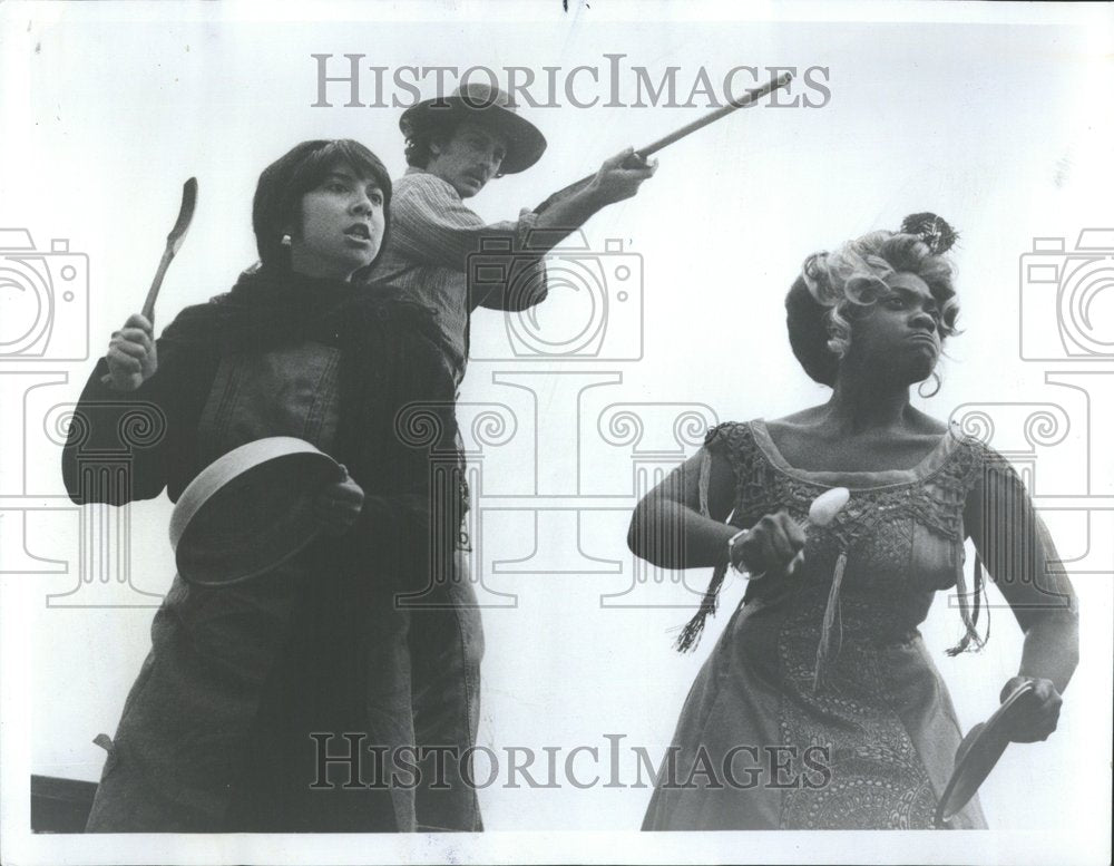 1976, Promise Mime Troope False Famed - RRV99309 - Historic Images