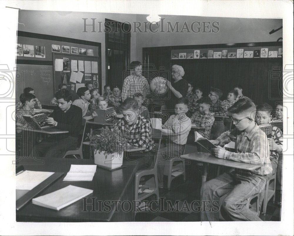 1957 Press Photo Younger Boys Glenwood School Boys - RRV99413 - Historic Images