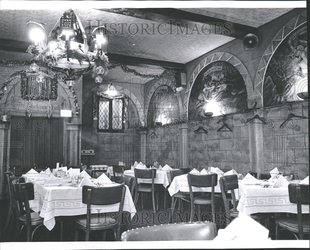 1967, One dining rooms German atmosphere - RRV99669 - Historic Images