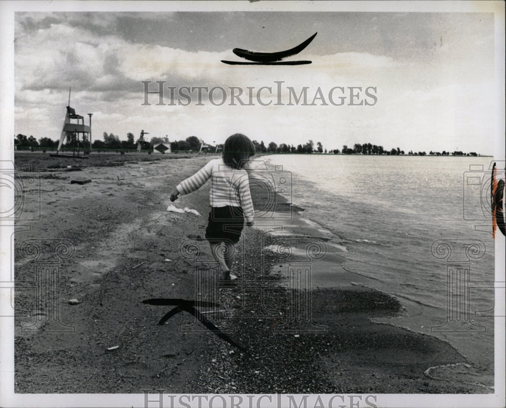 1971 Press Photo Michigan Park Beach - RRW00177 - Historic Images