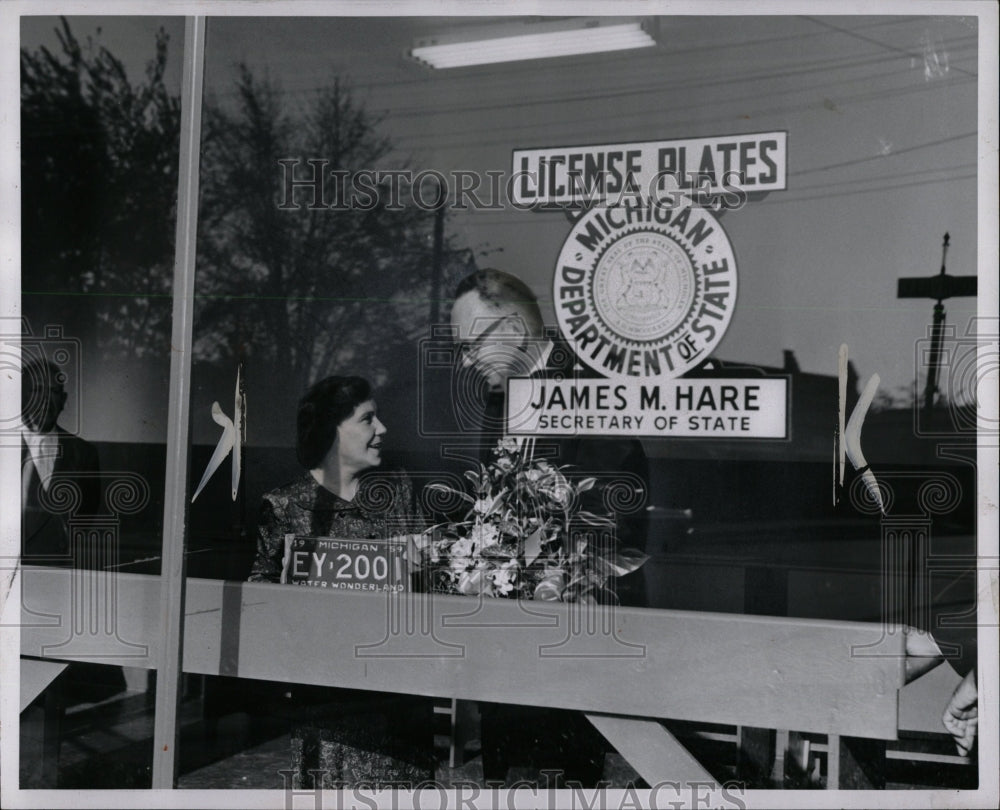 1959 Press Photo Michigan State Dept Mgr James Hare - RRW00183 - Historic Images