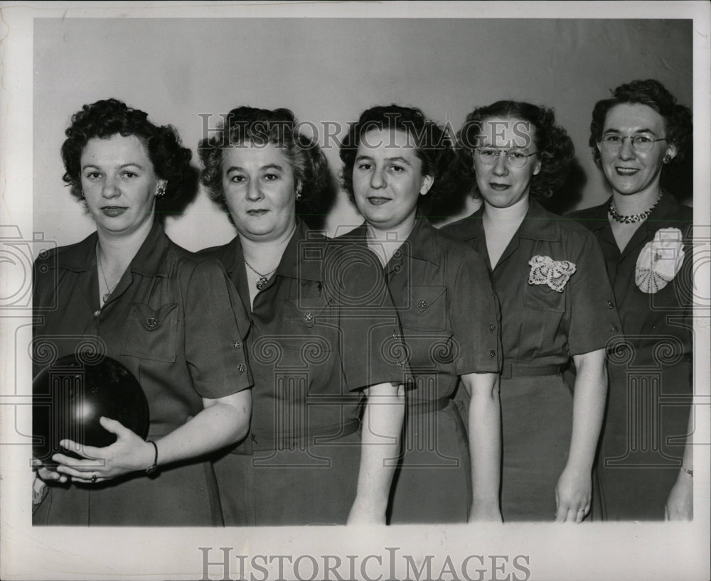 1950 Press Photo Margaret Demeyre Elizabeth fitzgibbons - RRW00215 - Historic Images