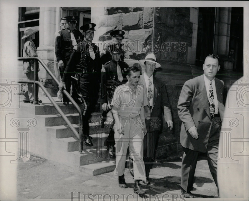 1946 Press Photo Dudley Beatty Tuesday Court Municipal - RRW00399 - Historic Images