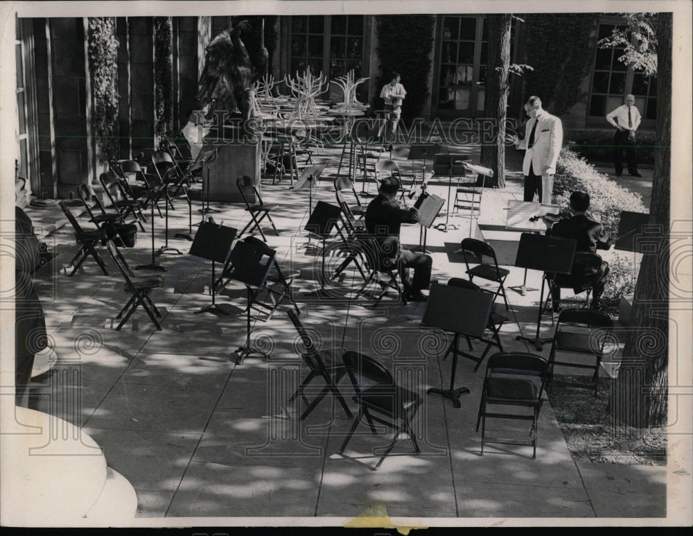 1961 Press Photo Chicago Chamber Orchestra Musicians - RRW00647 - Historic Images