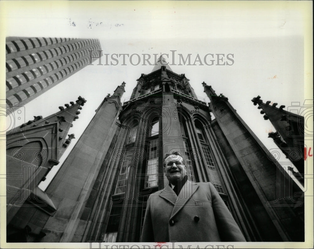 1985 Press Photo Rev. William White Chicago Temple - RRW00651 - Historic Images