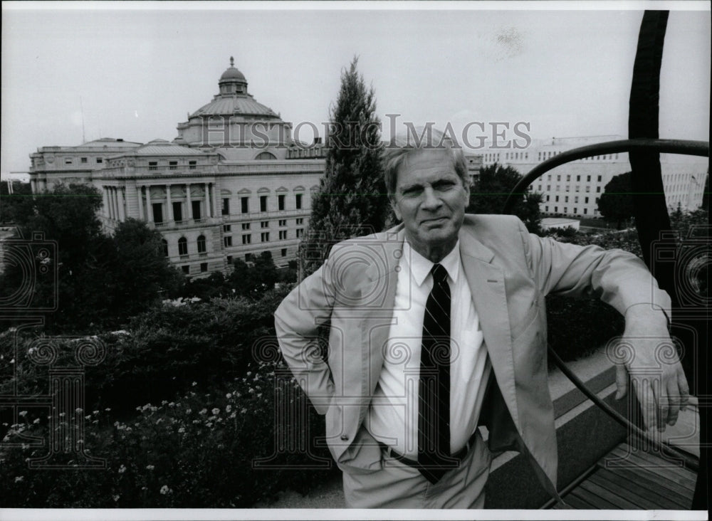 1990 Press Photo James Billington Library Of Congress - RRW00735 - Historic Images