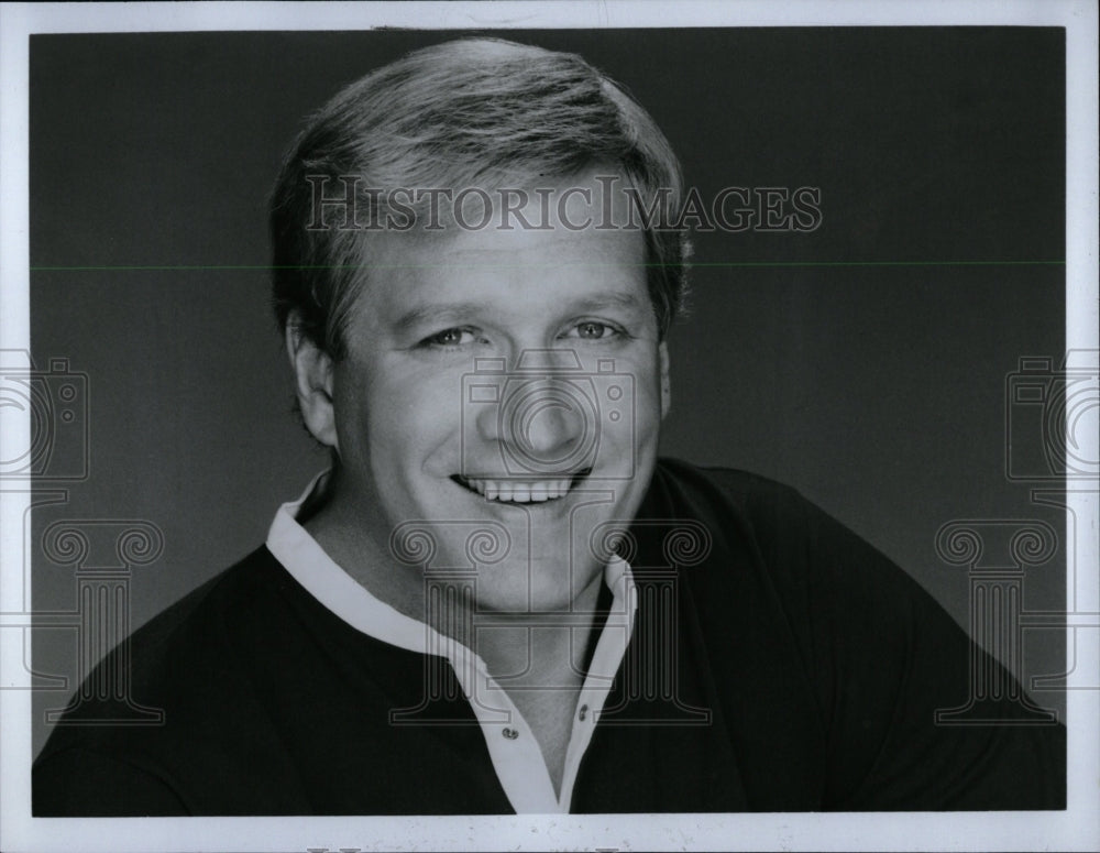 1983 Press Photo Actor Ken Howard White Shadow - RRW00797 - Historic Images