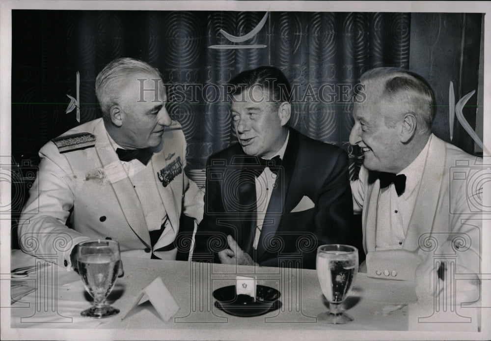 1958 Press Photo Twining Arthur Godfrey Arlow Curtice - RRW00809 - Historic Images