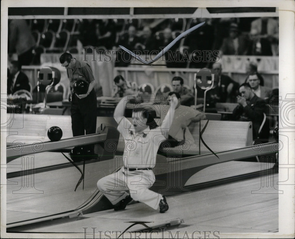 1955 Press Photo Ed Lubanski Bowling Champion Chicago - RRW01049 - Historic Images