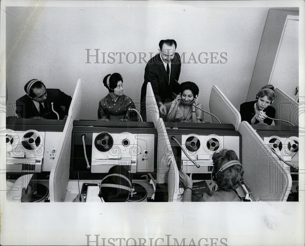 1963 Press Photo United Nations employees diplomats - RRW01163 - Historic Images
