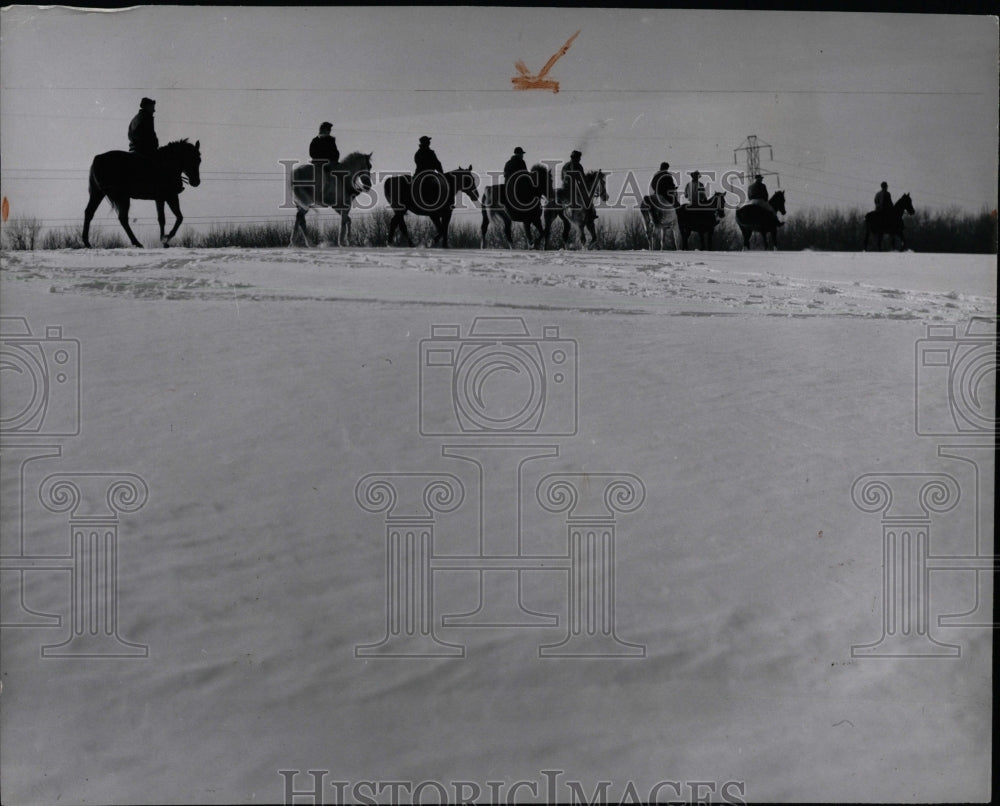 1951 Press Photo The Locust Hills Stables Riding Club - RRW01305 - Historic Images