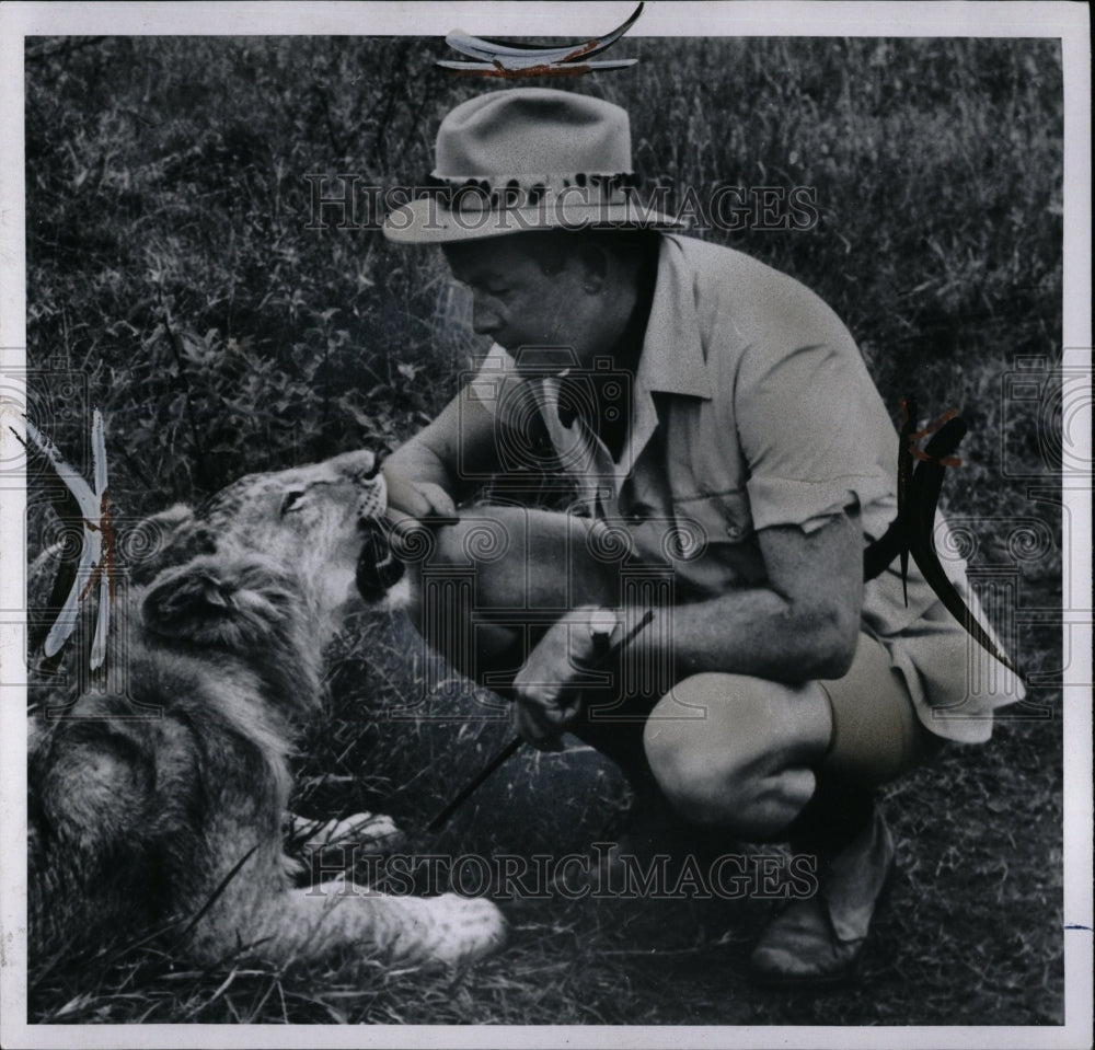 1969 Press Photo Bwana Don Hunt Mt. Kenya Game Ranch - RRW01357 - Historic Images