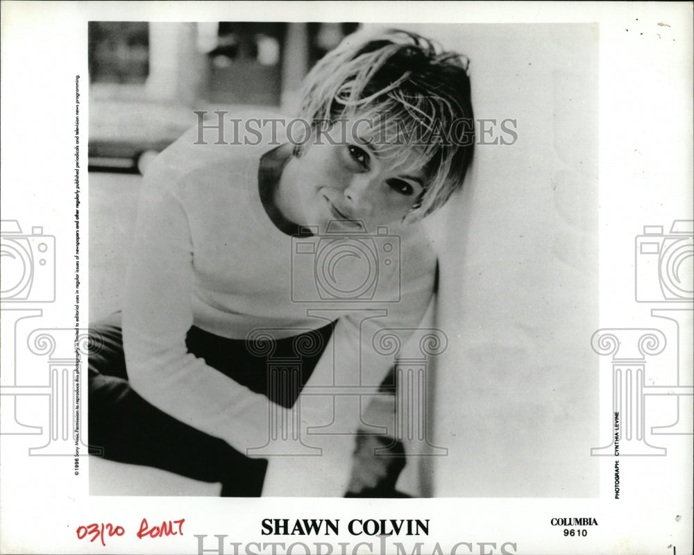 1997 Press Photo Shawn Colvin American Singer Musician - RRW01361 - Historic Images