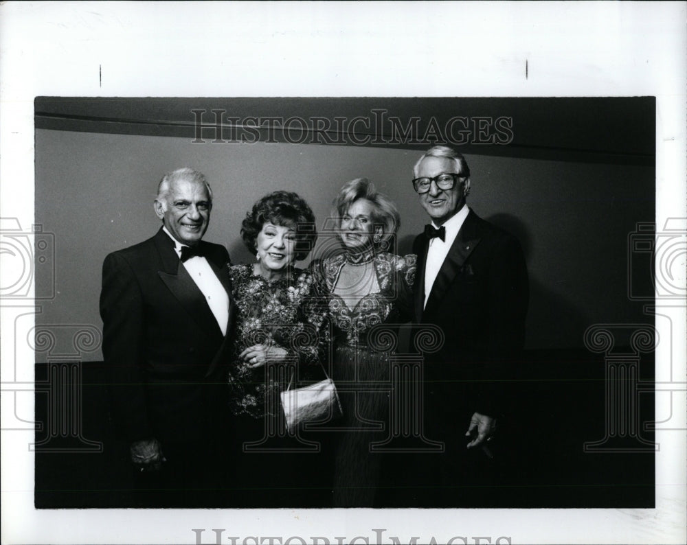 1990 Press Photo Mr. &amp; Mrs. Danny Thomas, George Simon - RRW01417 - Historic Images