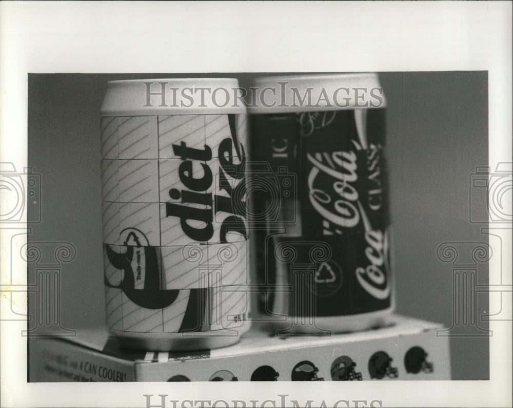 1992 Press Photo Coke Puzzle - RRW01473 - Historic Images