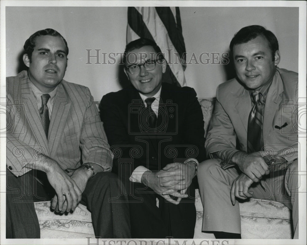 1970 Press Photo Press Secretary Hushen With Two Men - RRW01649 - Historic Images