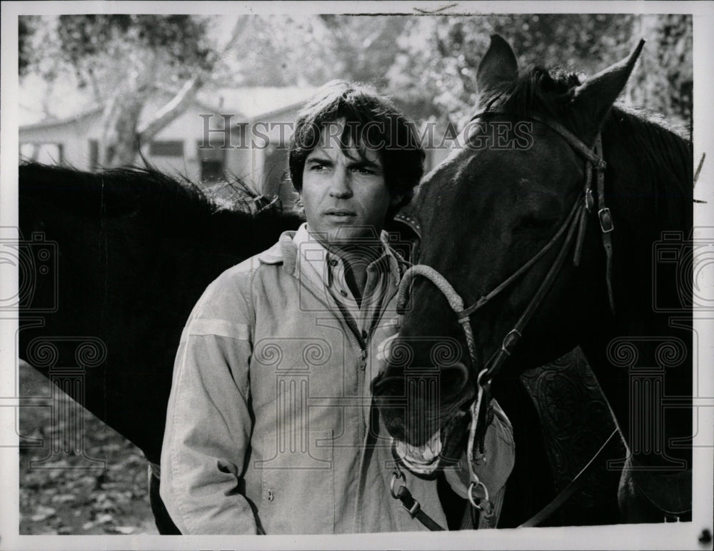 1980 Press Photo Portrait Of An Escort Film Actor Bill - RRW01701 - Historic Images