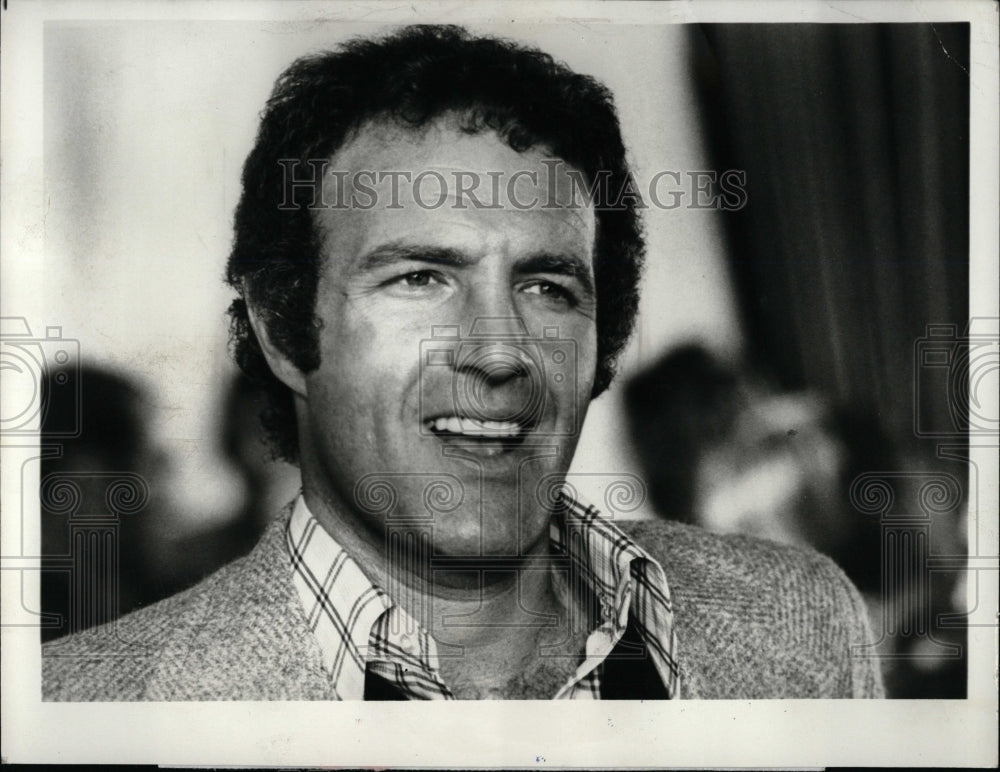 1975 Press Photo Rickles Series Actor James Caan - RRW01749 - Historic Images