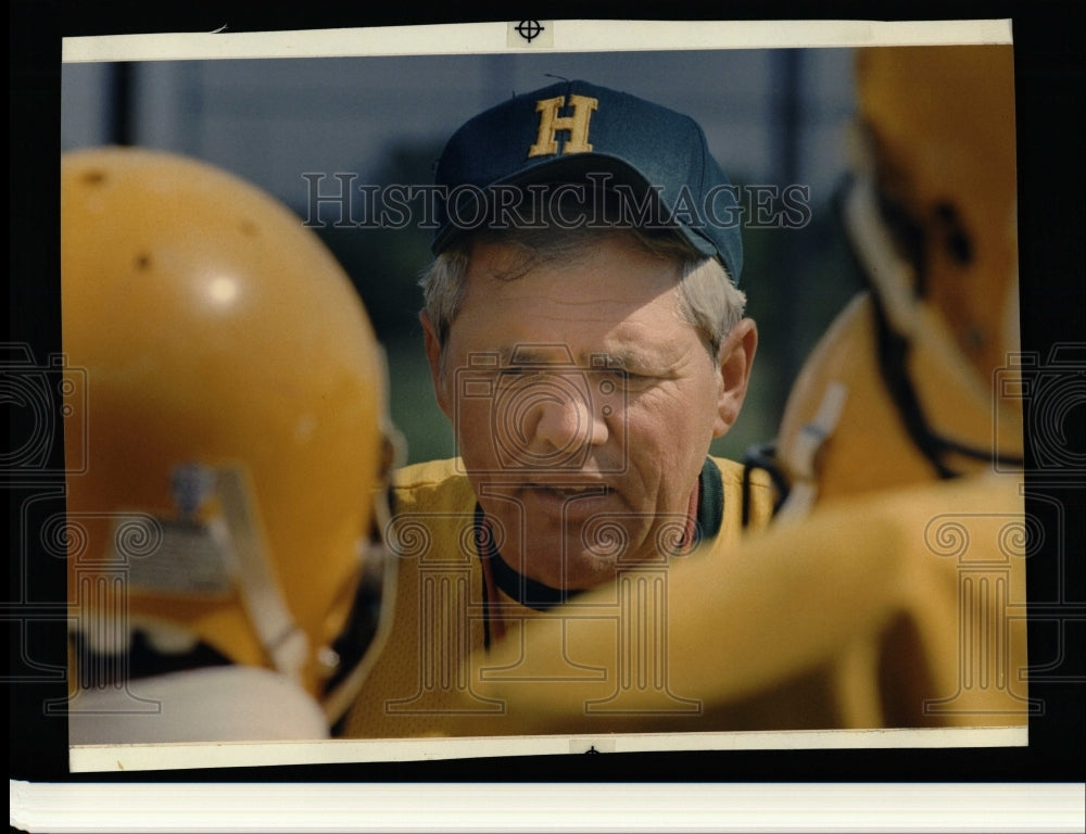 1988 Press Photo football coach John Herrington - RRW02035 - Historic Images