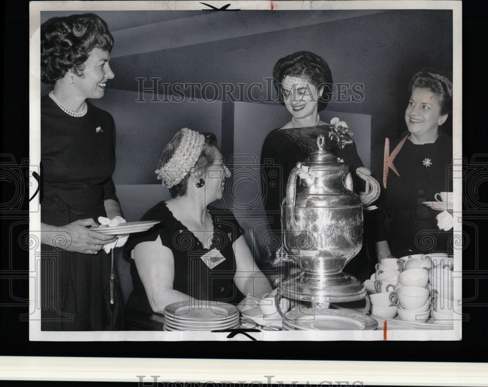 1961 Press Photo Republican Women Honor Candidate - RRW02069 - Historic Images