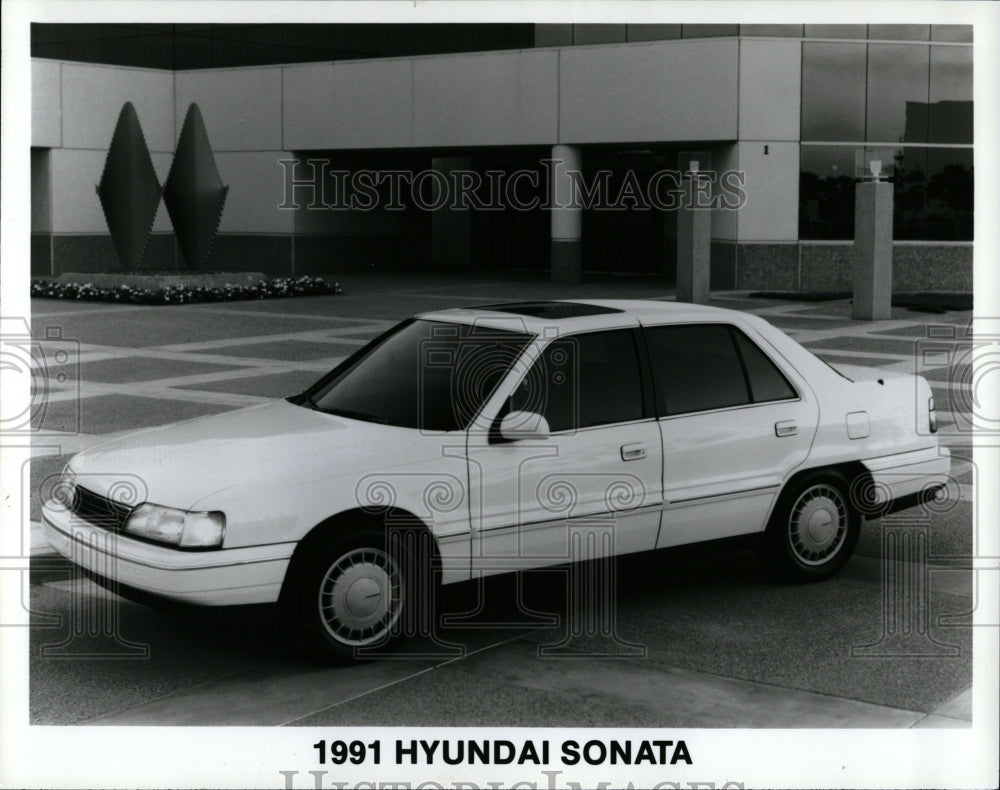 1991 Press Photo Hyundai Senata - RRW02145 - Historic Images