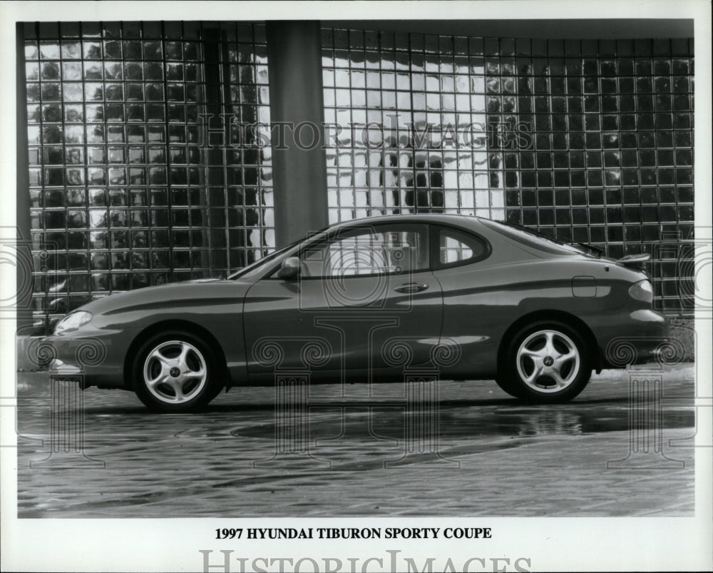 1997 Press Photo Hyundai Tiburon Sporty Coupe - RRW02157 - Historic Images