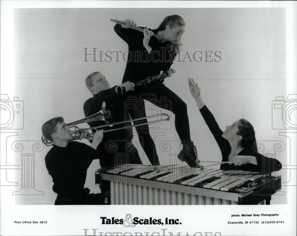 2000 Press Photo Tales &amp; Scales Inc - RRW02287 - Historic Images