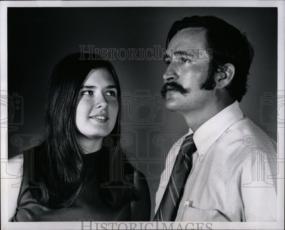 1970 Press Photo Nan Hunter Mike Wowk - RRW02329 - Historic Images