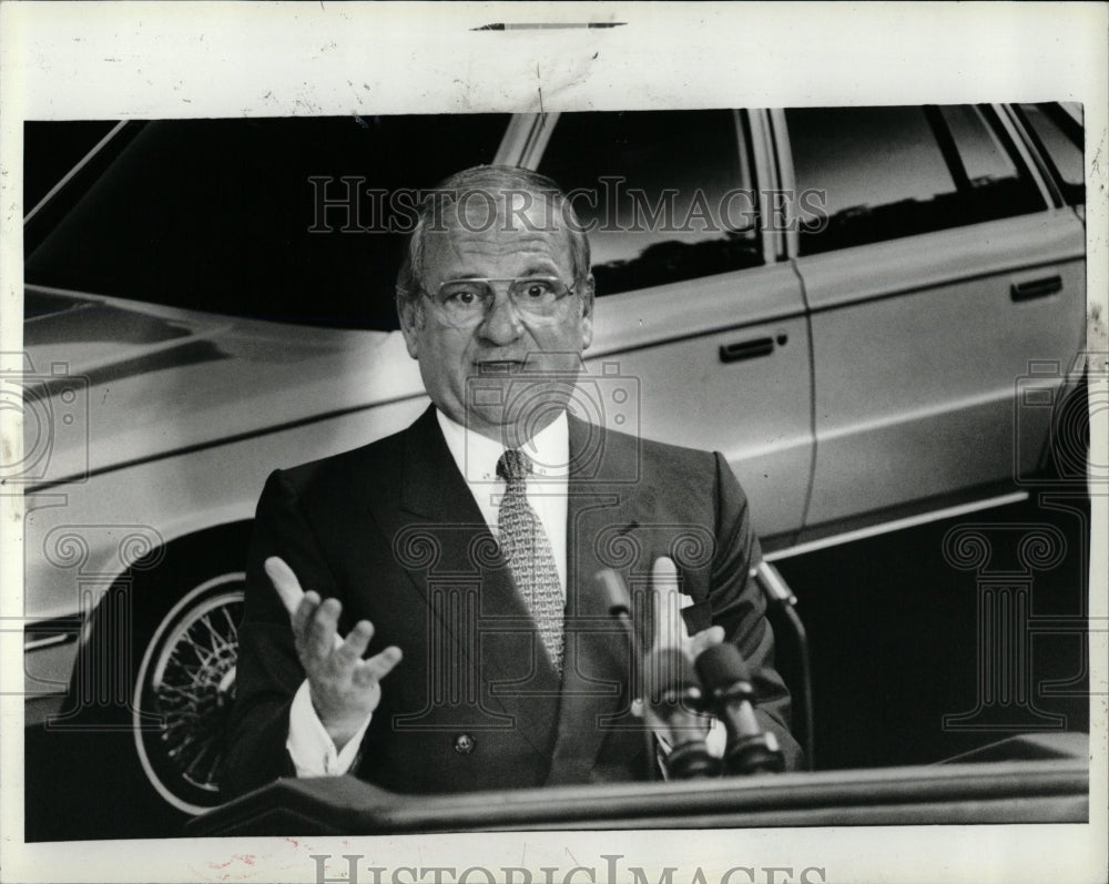 1985 Press Photo Lee Iacocca Chrysler - RRW02497 - Historic Images