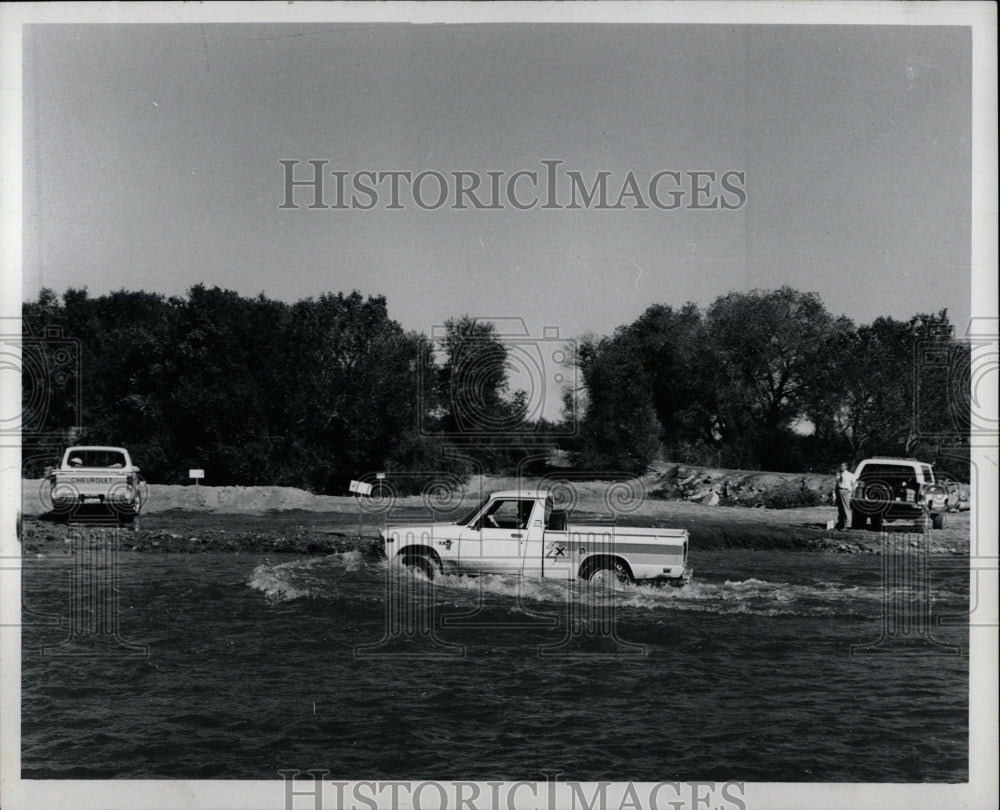 1978 Press Photo Chevrolet pick-up truck drives water - RRW02553 - Historic Images