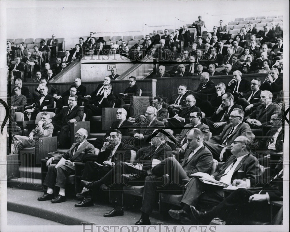 1965 Press Photo Auto Insurance Hearing City Bldg - RRW02613 - Historic Images