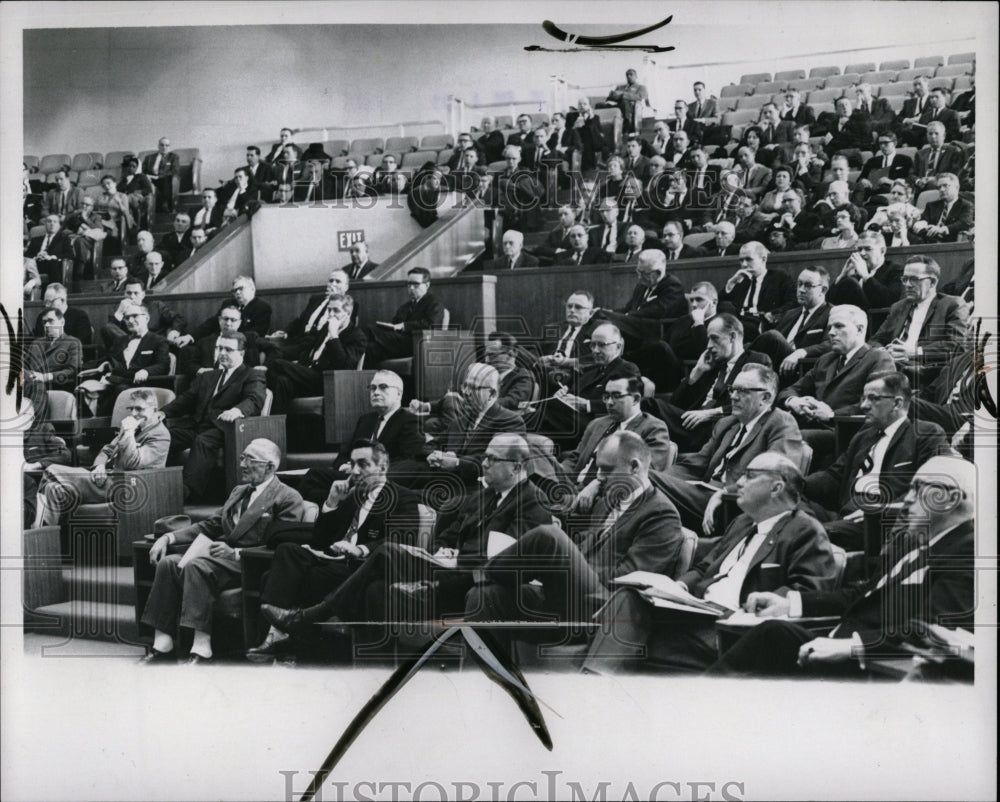 1965 Press Photo Insurance Hearing - RRW02615 - Historic Images